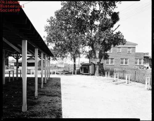 dolores drive in stalls
