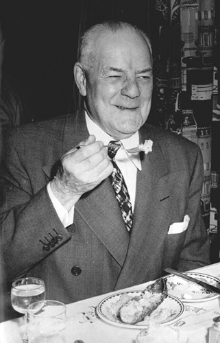 Duncan Hines was a popular national author and expert on restaurants in the 1930s through the 1950s.